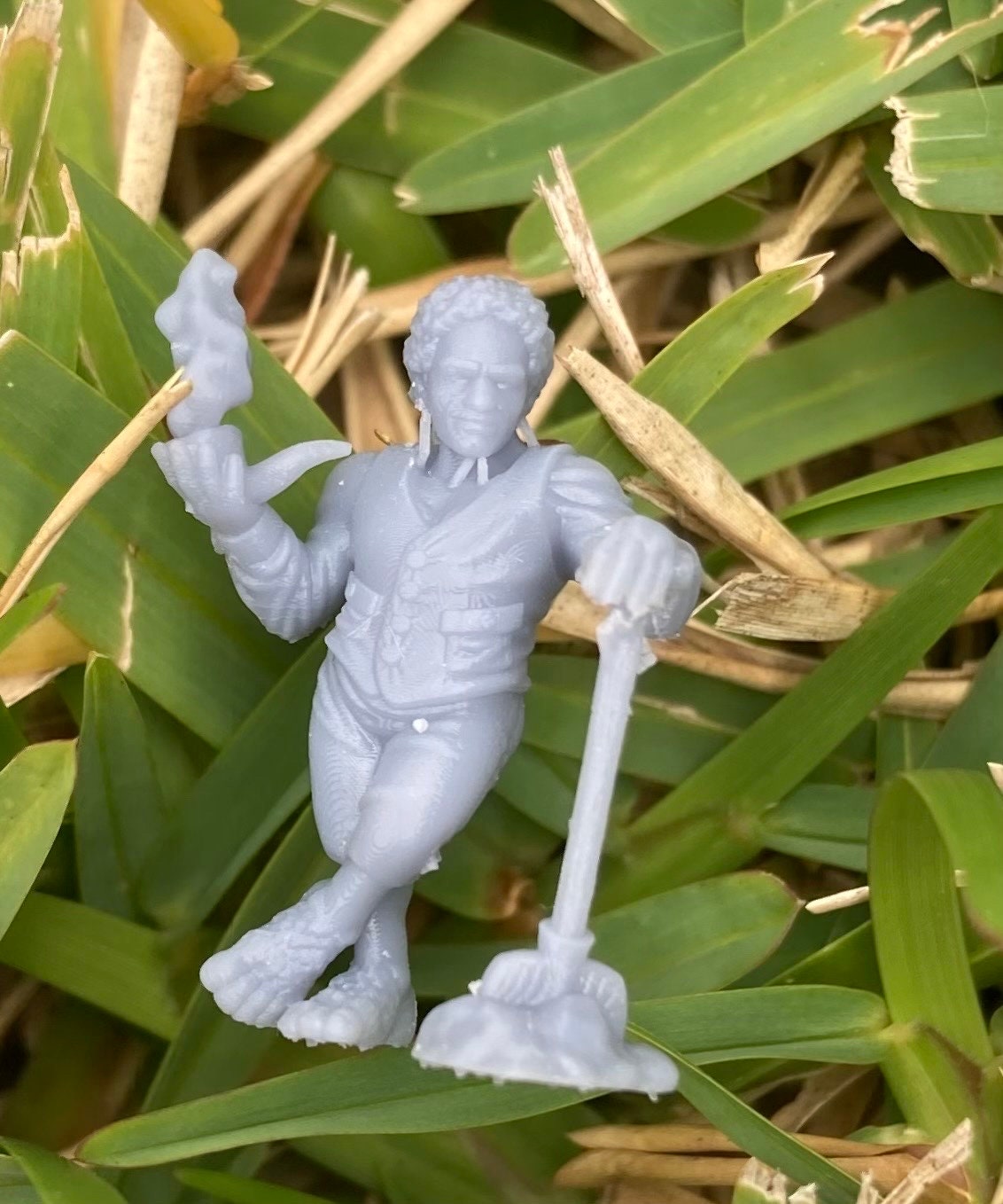 Halfling Villagers (8 Variants Available) - Epic Miniatures