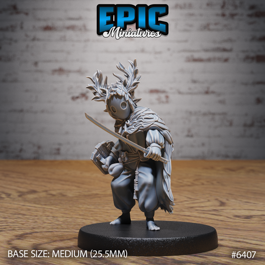 Little Forest Defender, Masked (3 Variants Available) - Epic Miniatures