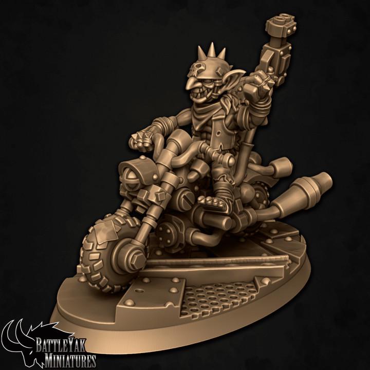 Skumbike Rider Gang, Motorbikes (6 Variants Available) - Battle Yak