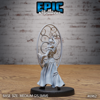 Gith Queen (3 Variants Available) - Epic Miniatures