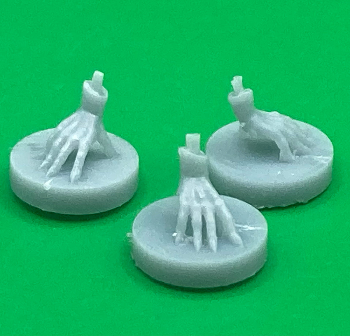 Crawling Claw (2 Variants Available) - MZ4250