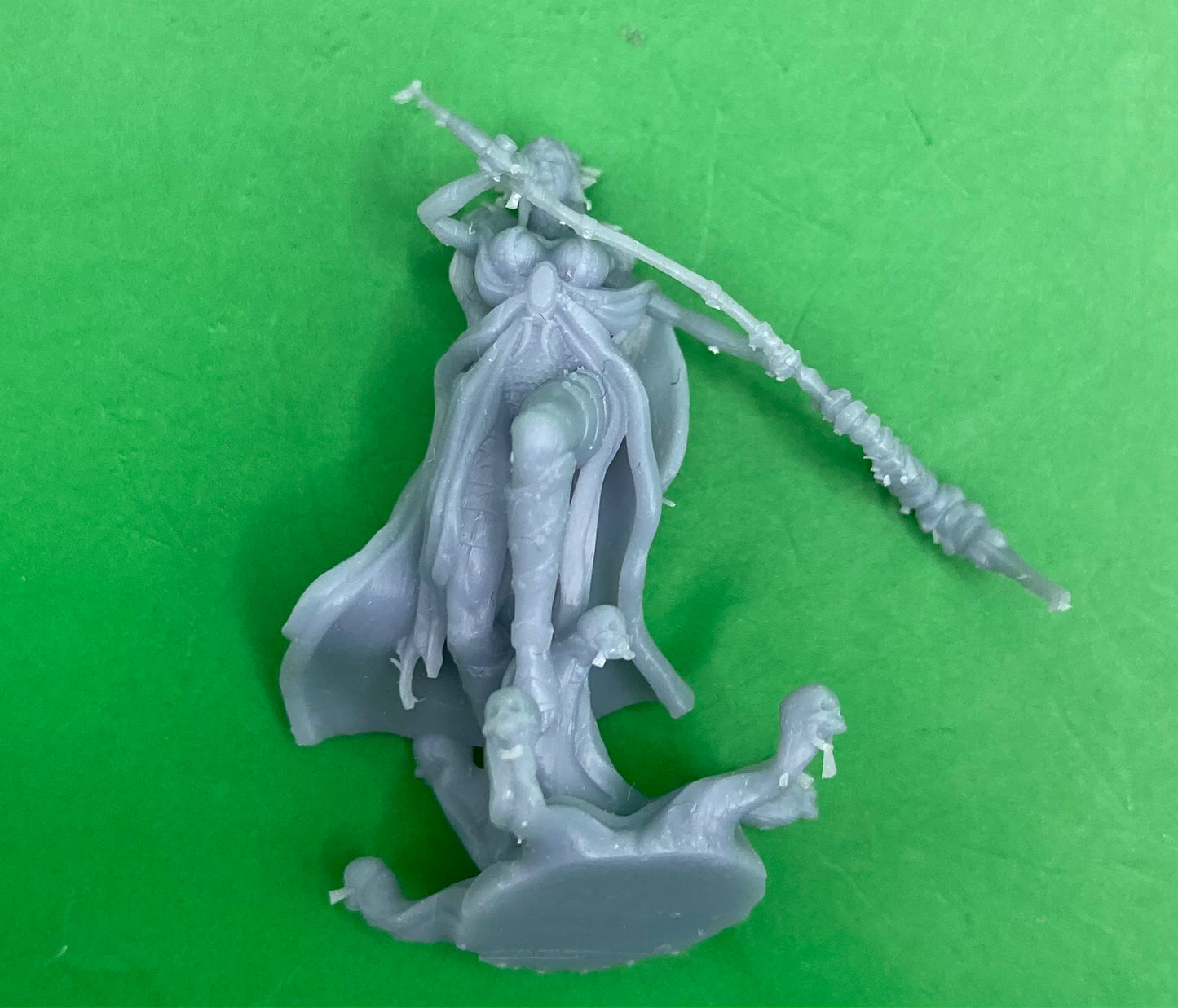 Elf Warlock Female (3 Variants Available) - Epic Miniatures