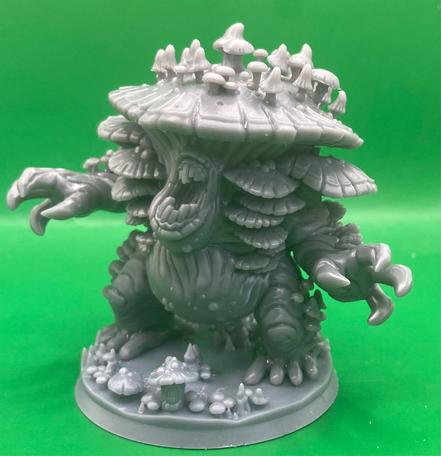 Moulderbloom Fungaren, Shrumak Sporeggoths (2 Variants Available) - Battle Yak