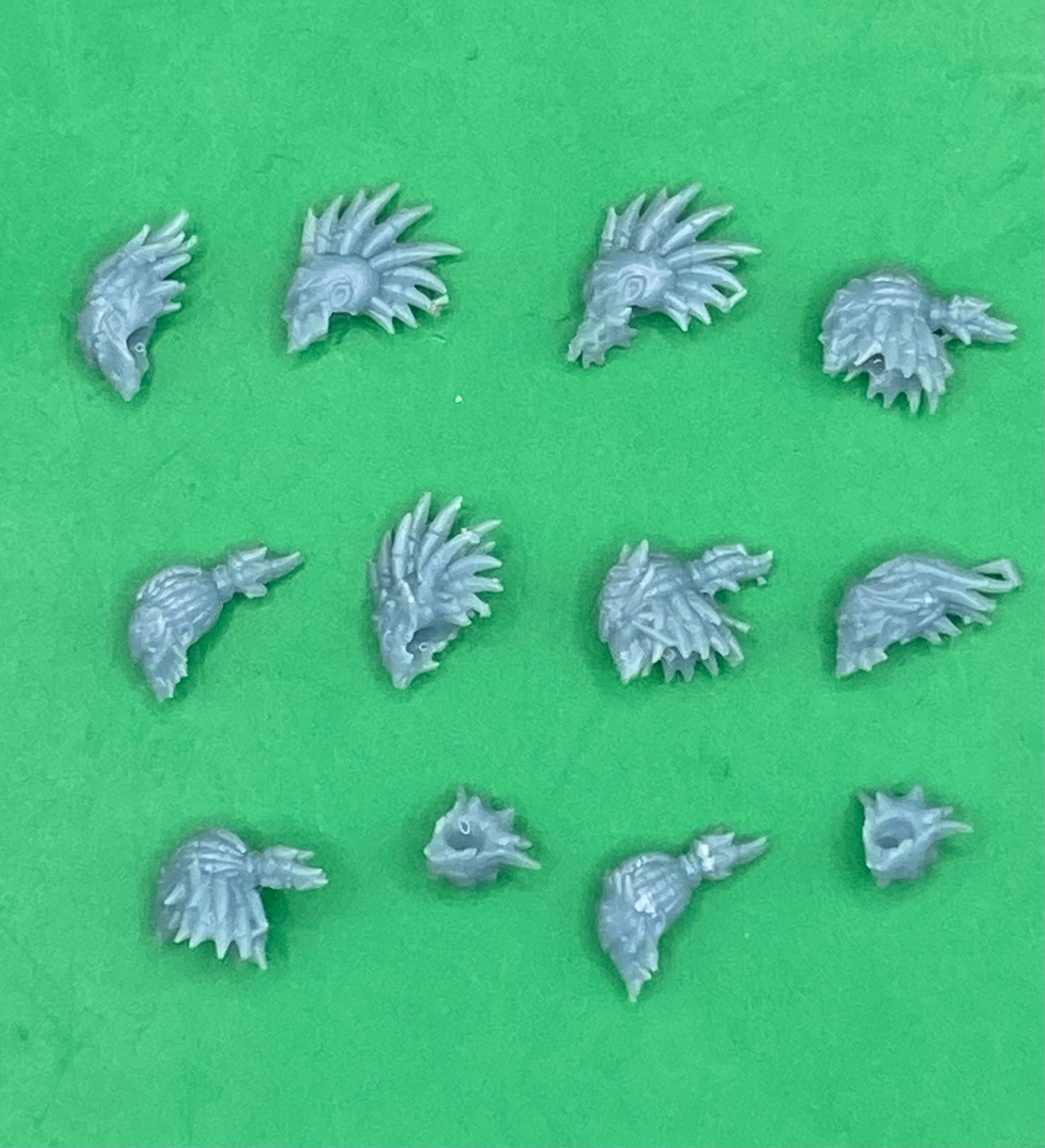 Arachlayn Infiltrator Heads, Customisation Pack - 32mm Scale (12 Variants Available) - Battle Yak