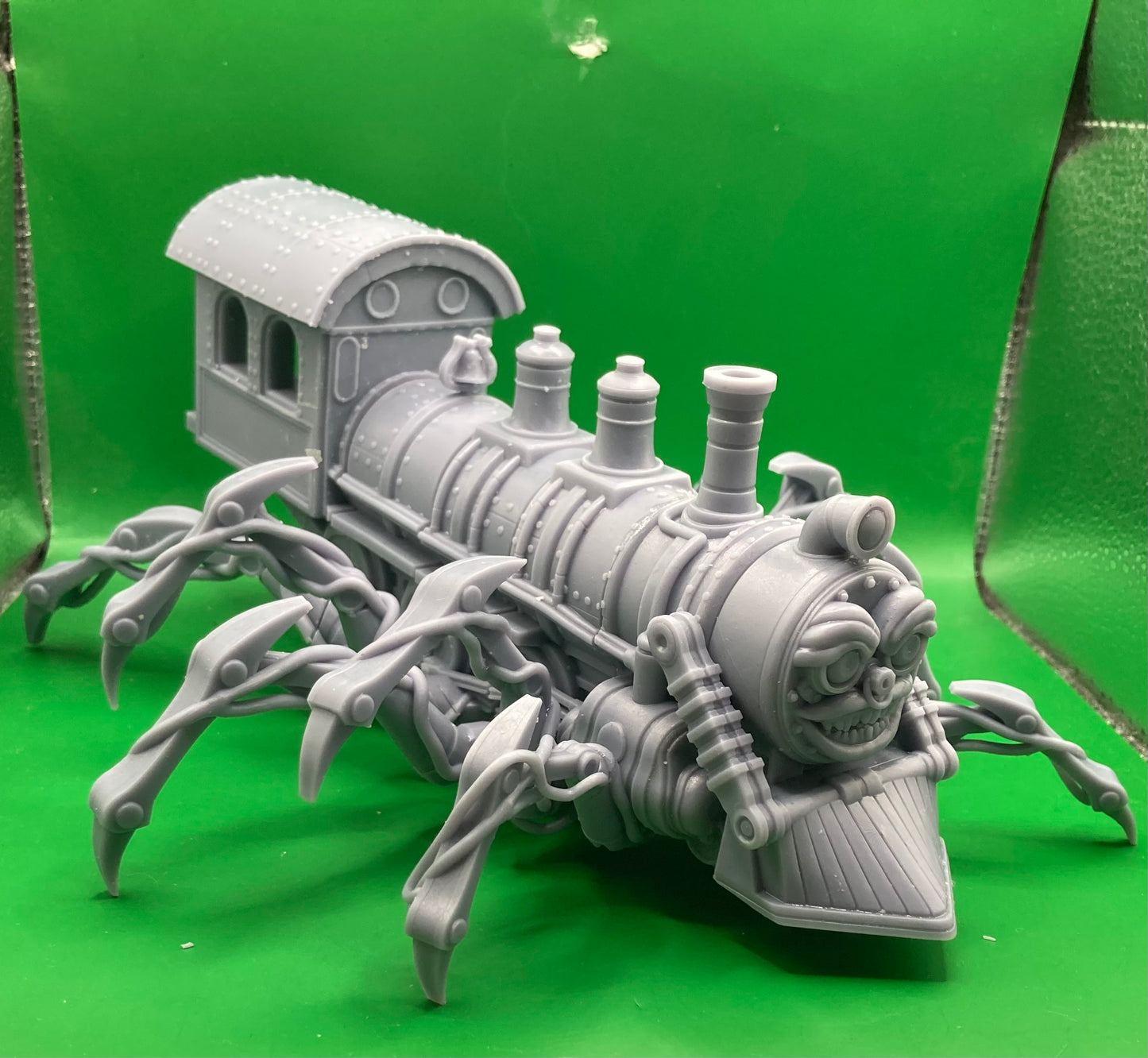 Nightmare Train (2 Variants Available) - Invictus Miniatures