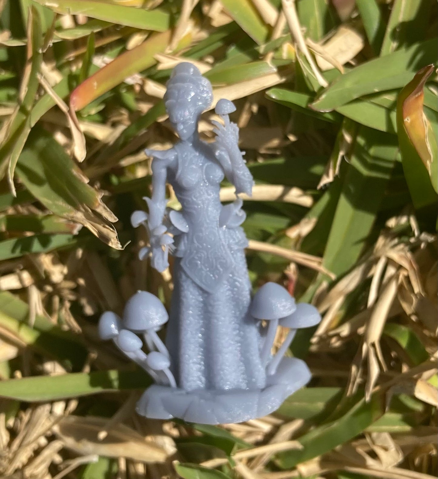 Fungi Demoness (3 Variants Available) - Epic Miniatures