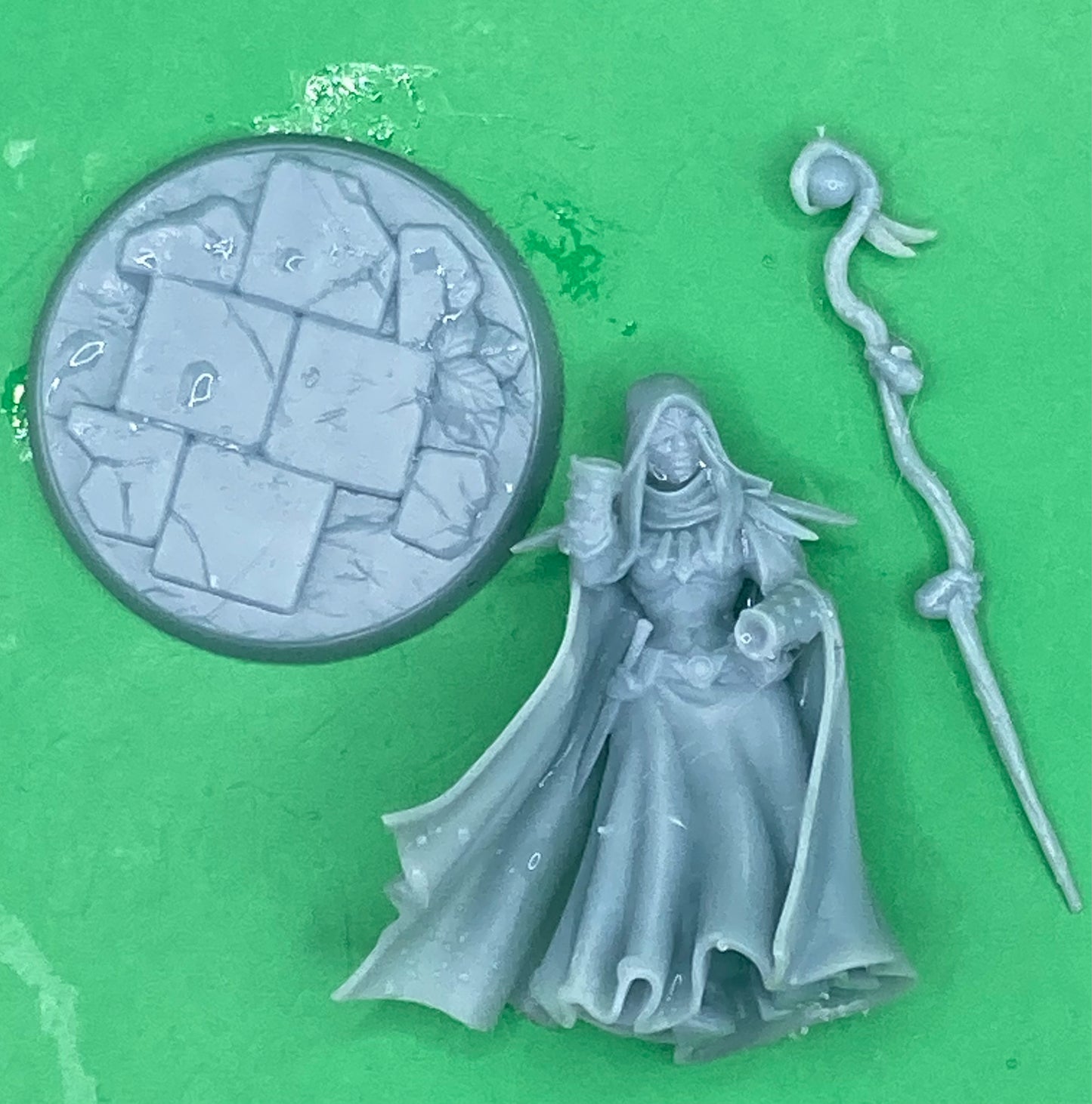 Orphale, Sisterhood Seer - Artisan Guild