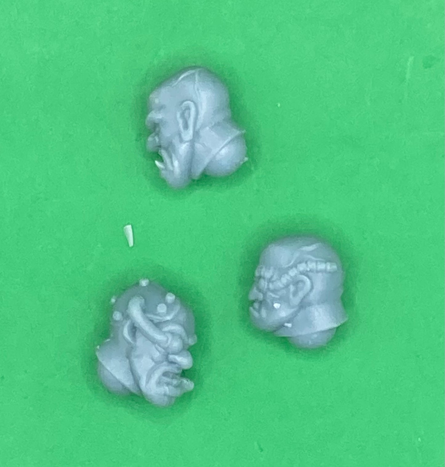 Ogre Heads - Kitbashing Set (10 Variants Available) - Print Minis