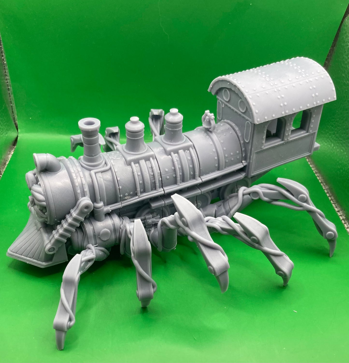 Nightmare Train (2 Variants Available) - Invictus Miniatures