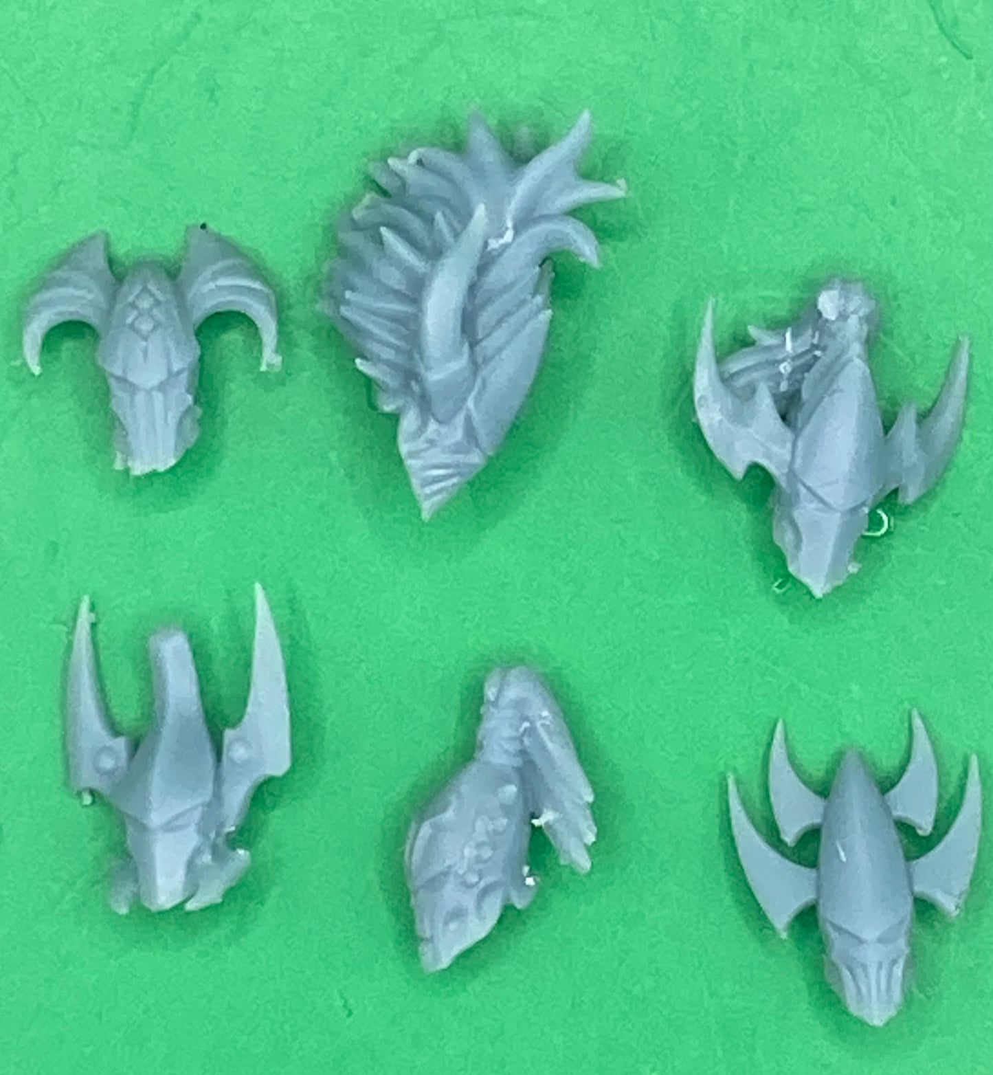 Eldarch Helmets, Customisation Pack - 32mm Scale (21 Variants Available) - Battle Yak