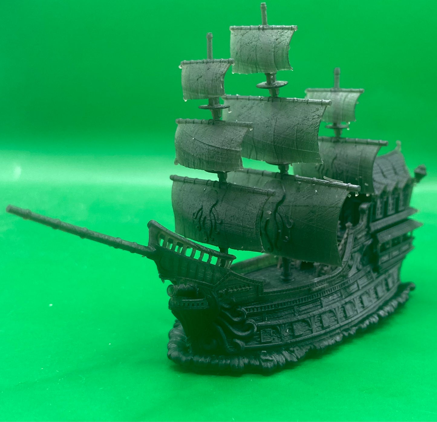 Dark Ship Calypso (2 Variants Available) - Epic Miniatures