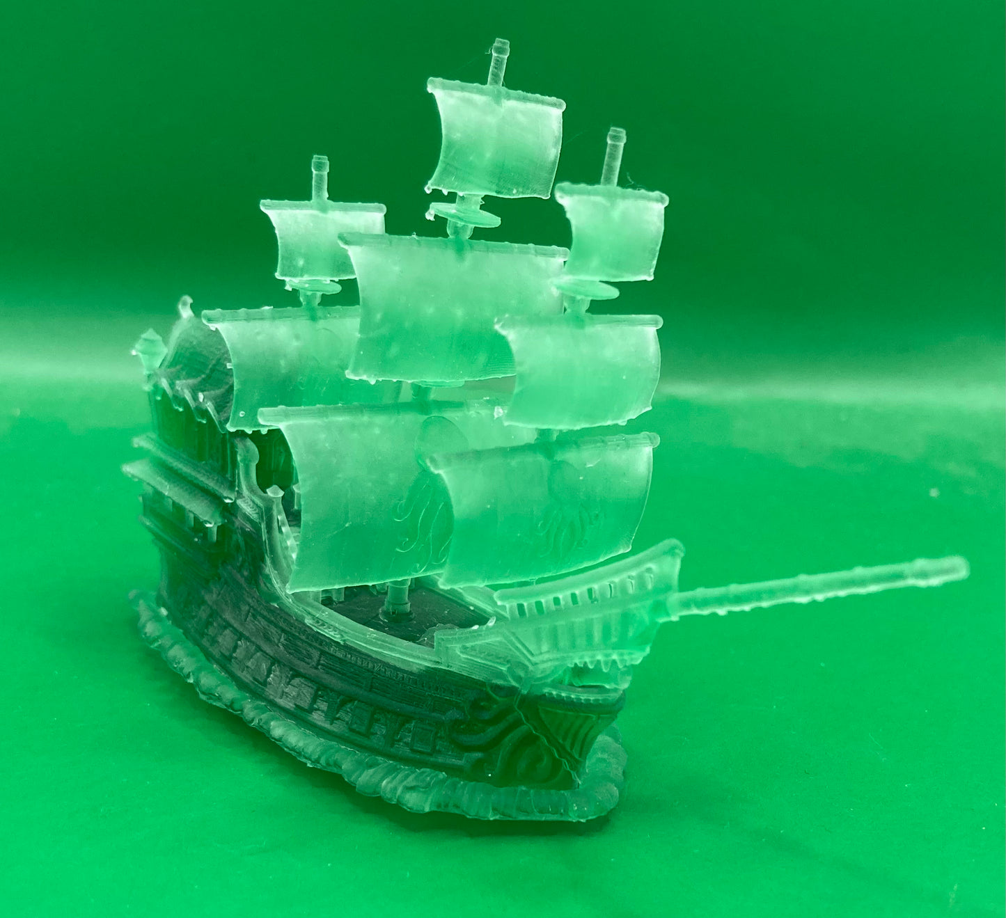 Dark Ship Calypso (2 Variants Available) - Epic Miniatures