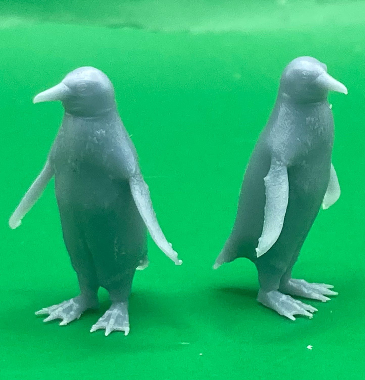 Penguin (2 Variants Available) - Epic Miniatures
