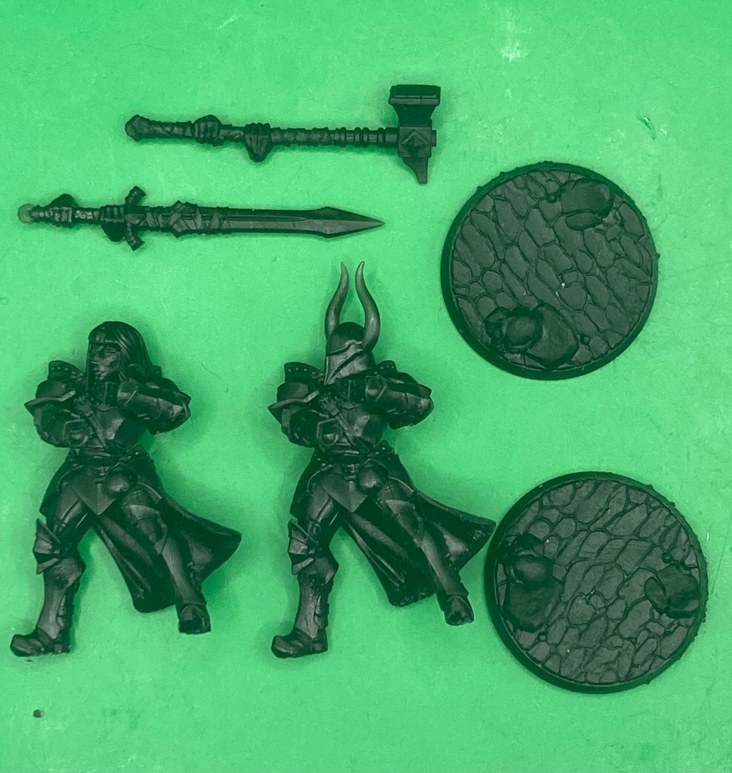 Human Fighter F (Modular) - Artisan Guild