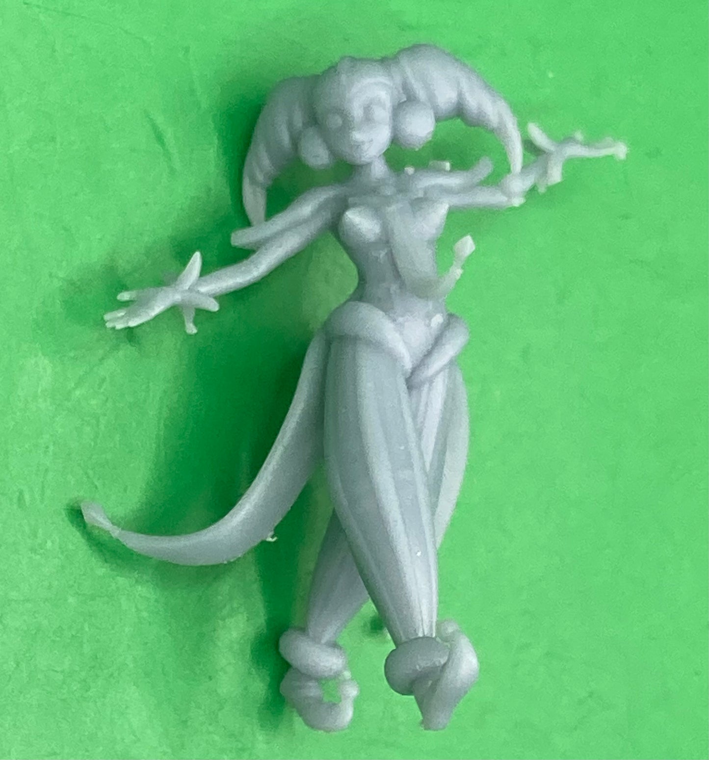 Jester Girl (3 Variants Available) - Epic Miniatures