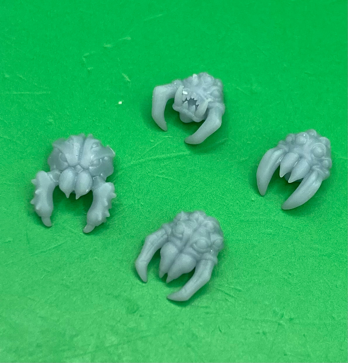 Arachlayn Trueblood Heads, Customisation Pack - 28mm Scale (11 Variants Available) - Battle Yak