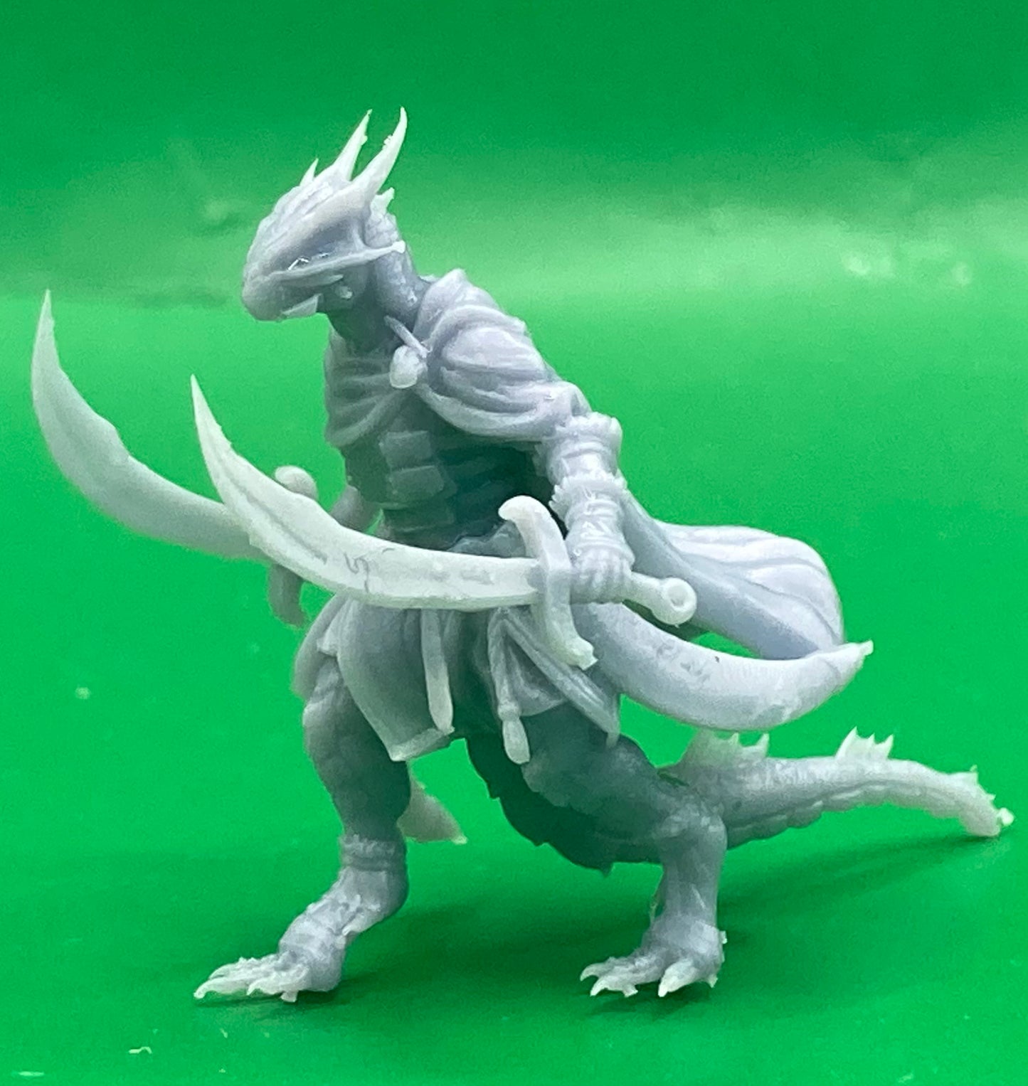 Half Dragon Adventurer (3 Variants Available) - Epic Miniatures