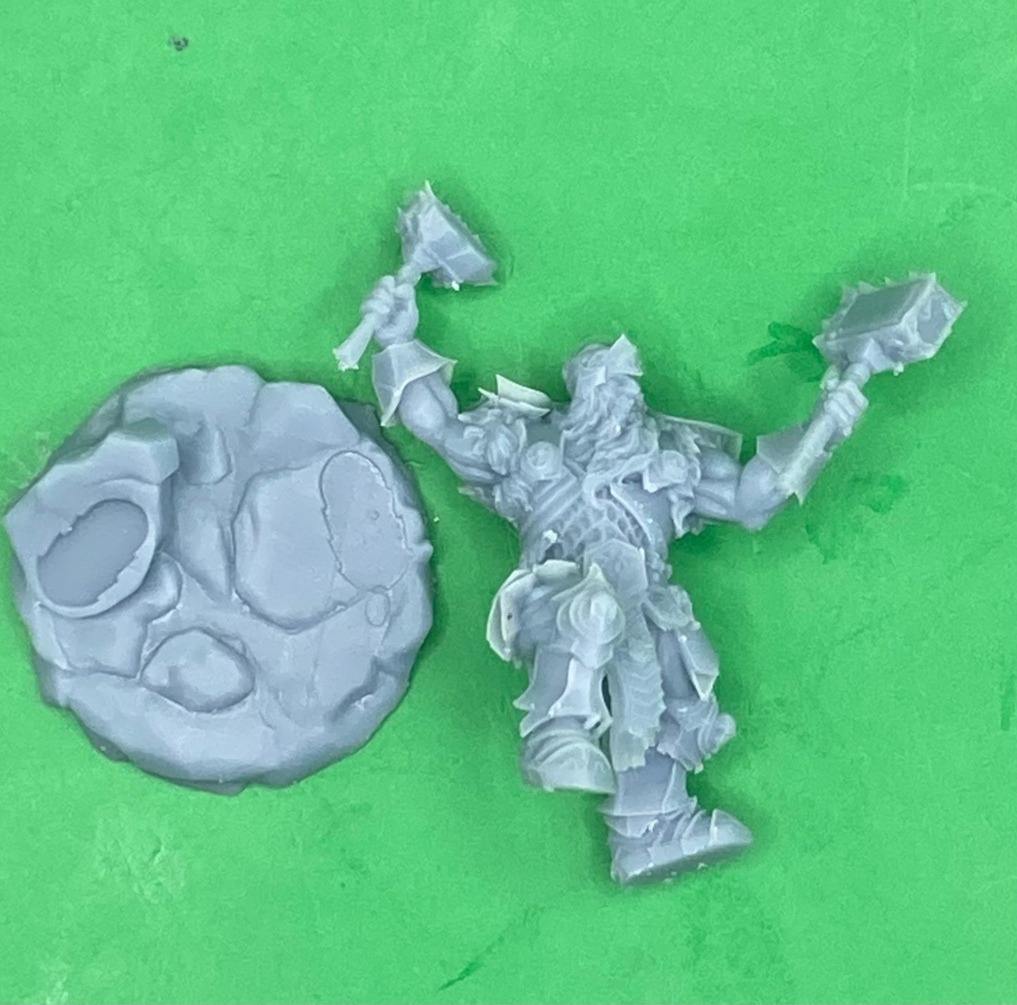 Royal Dwarf (3 Variants Available) - Epic Miniatures