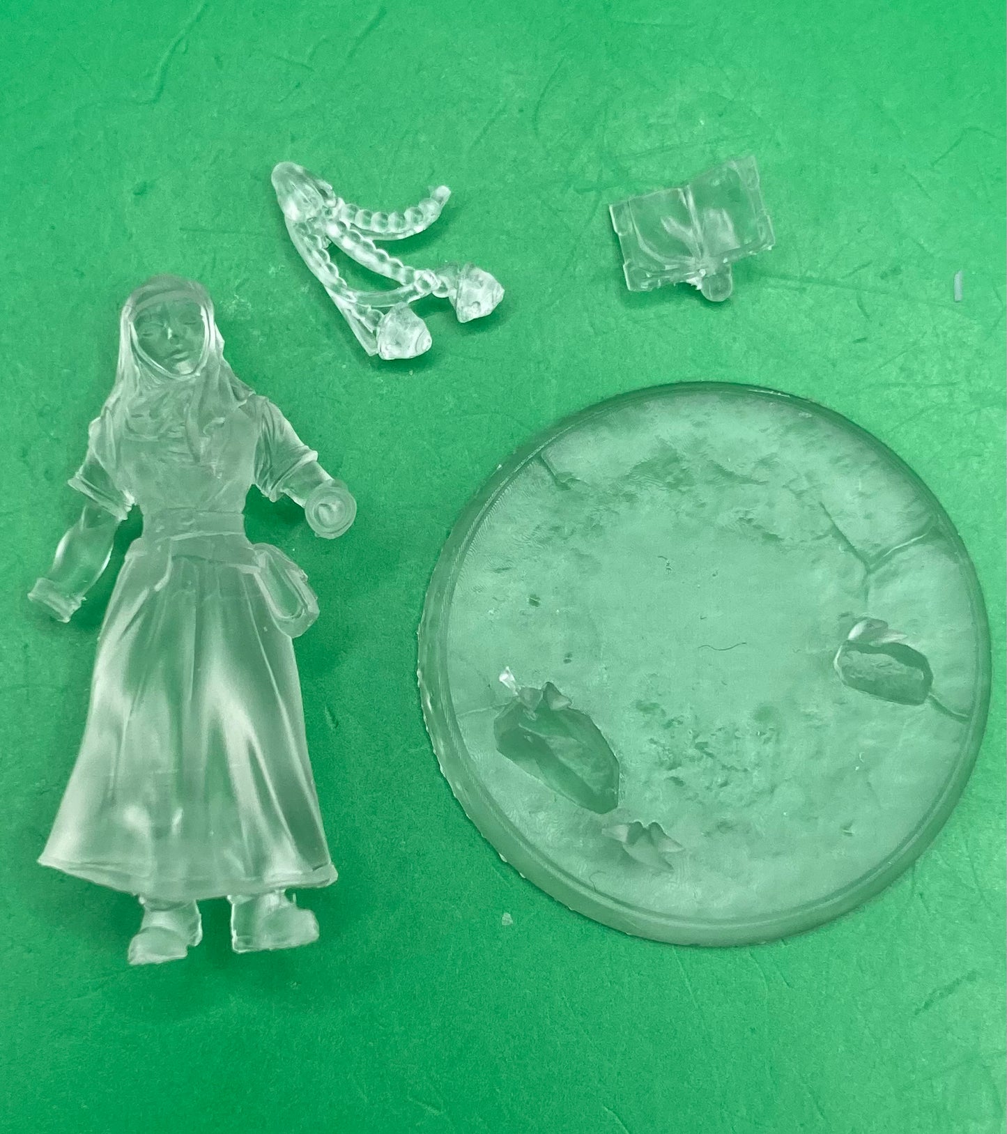 Townsfolk Peasant Women - Armed (4 Variants Available) - Artisan Guild