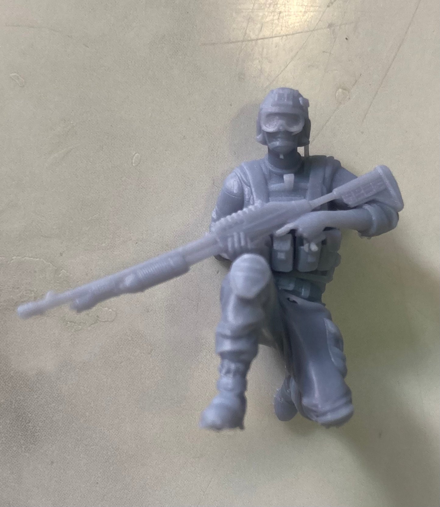 Army Soldier - Male (2 Variants Available) - Invictus Miniatures