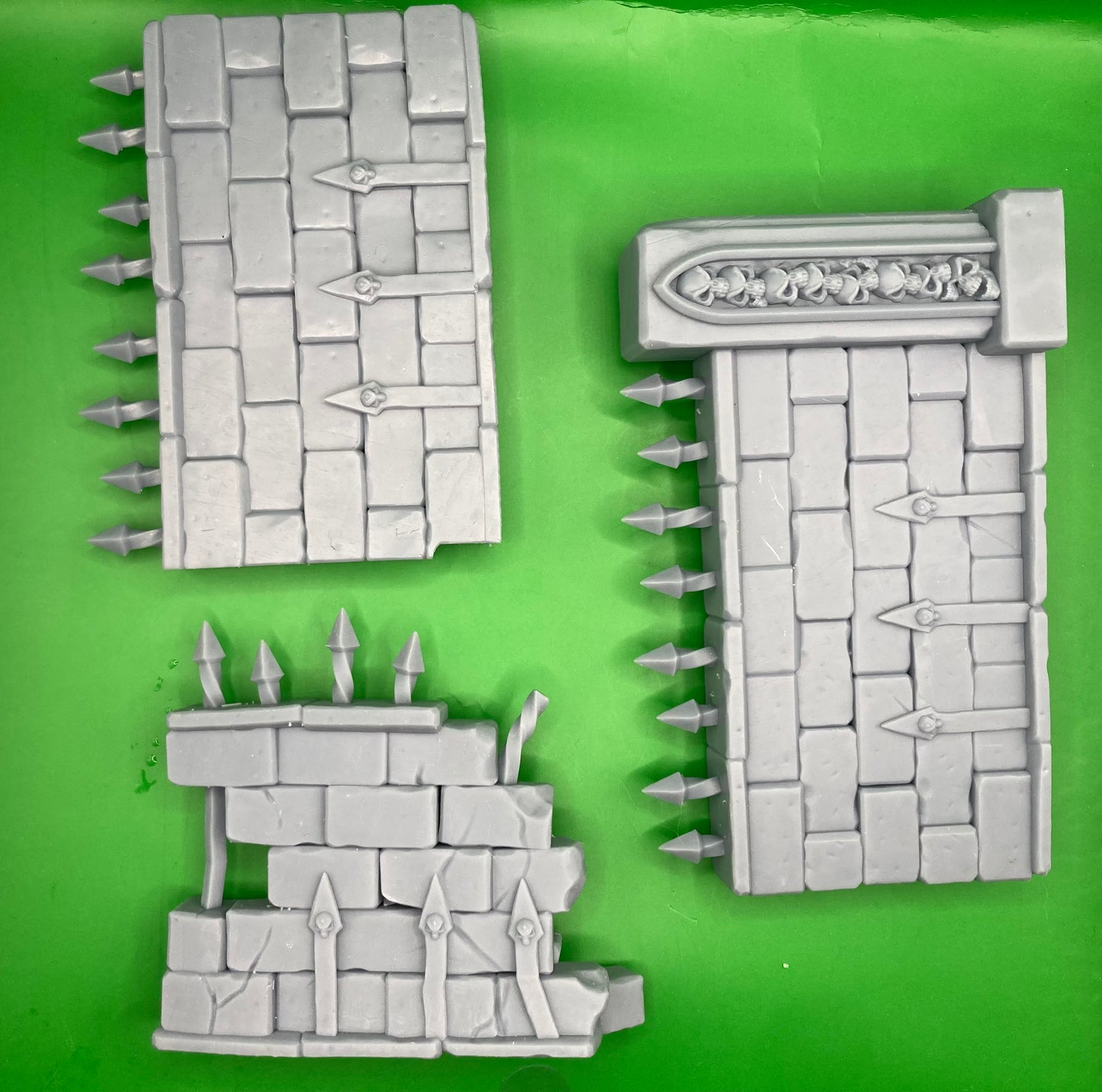 Graveyard Ruins - Terrain Kit - Artisan Guild