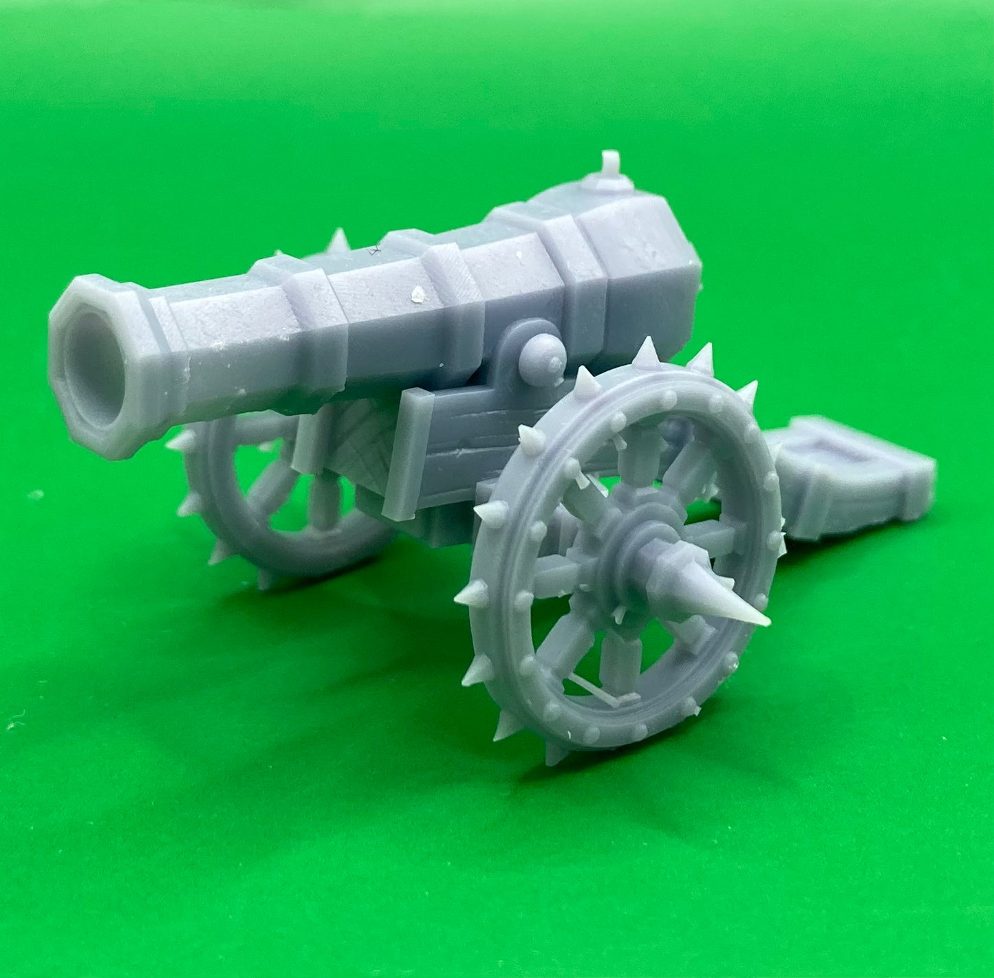 Dwarf Siege Cannon and Cannoneer (2 Variants Available) - Epic Miniatures