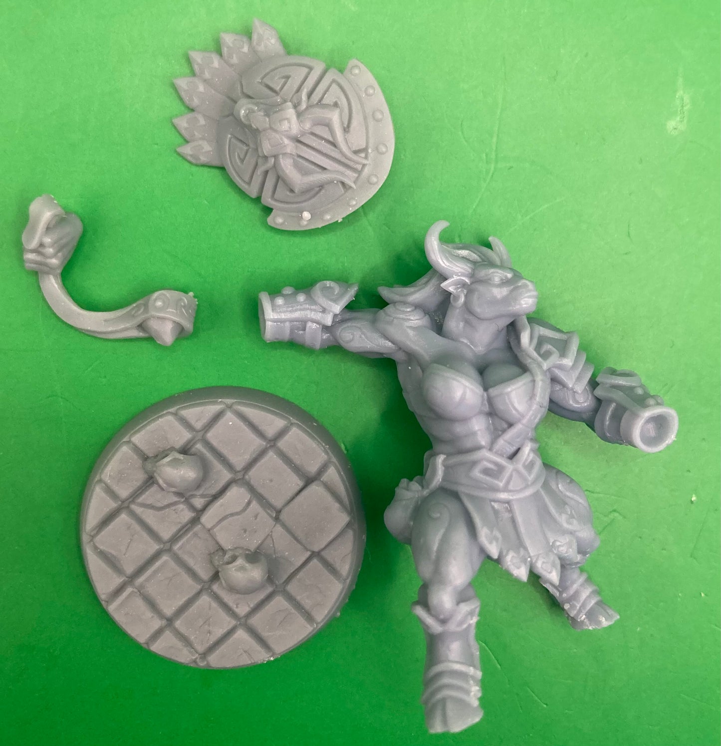 Labyrinth Minoc F (2 Variants Available) - Artisan Guild