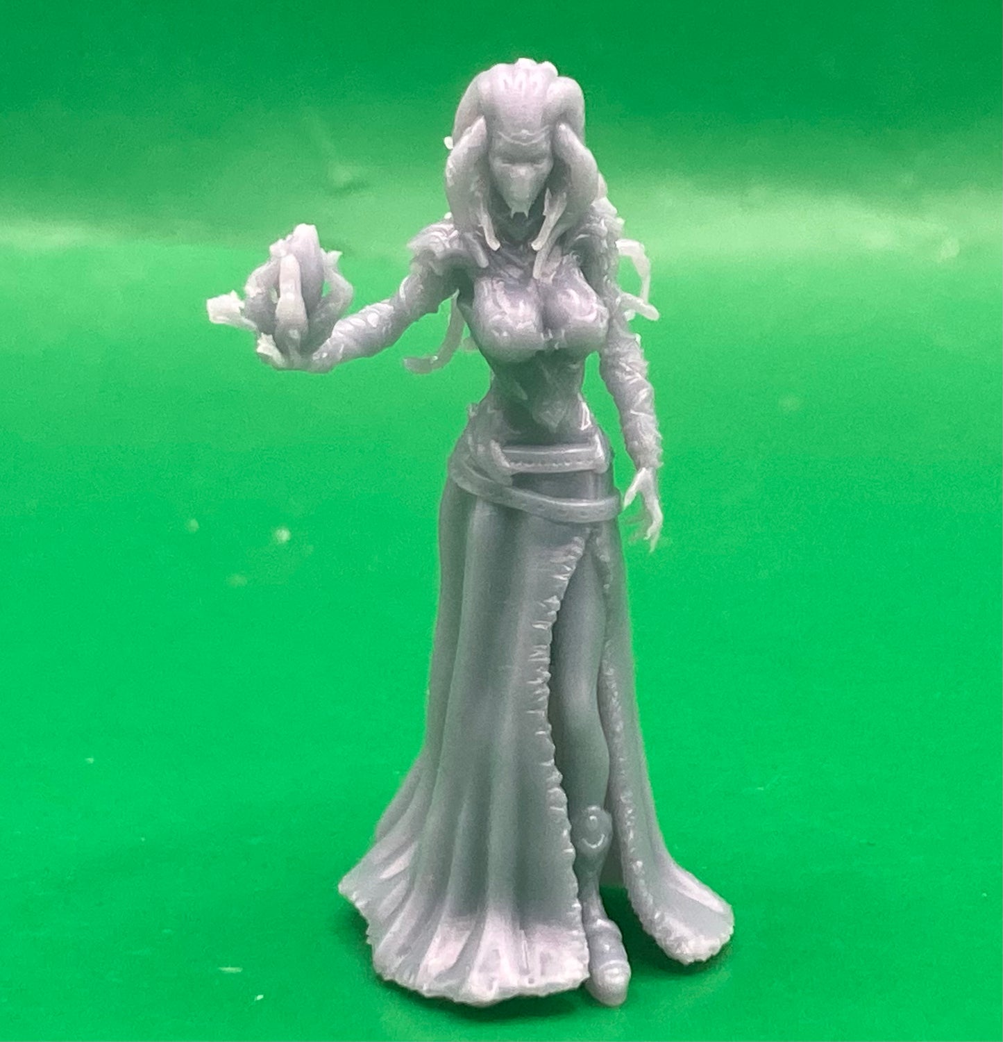 Mind Domina (3 Variants Available) - Epic Miniatures