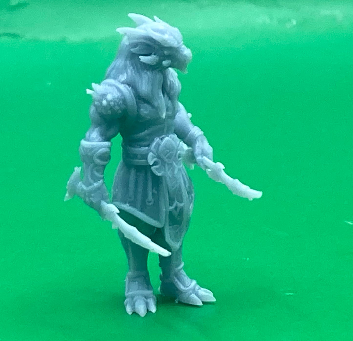 Dragonborn Rogue (3 Variants Available) - Epic Miniatures