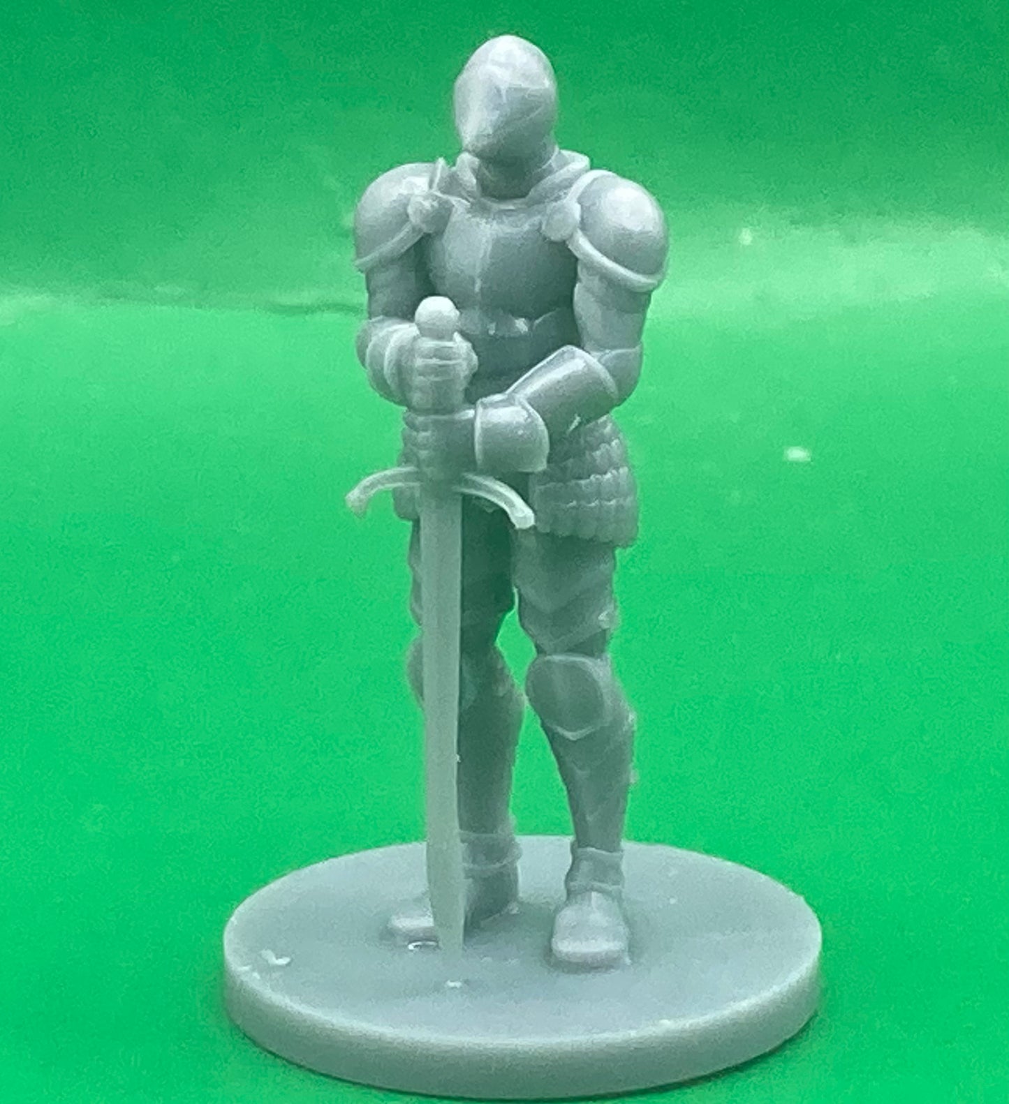 Knight Statue (2 Variants Available) - MZ4250