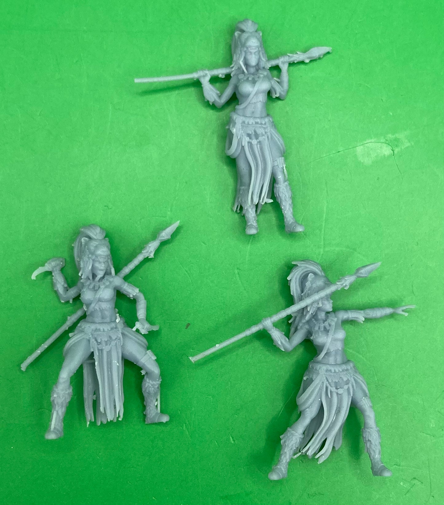 Lion Huntress (3 Variants Available) - Epic Miniatures
