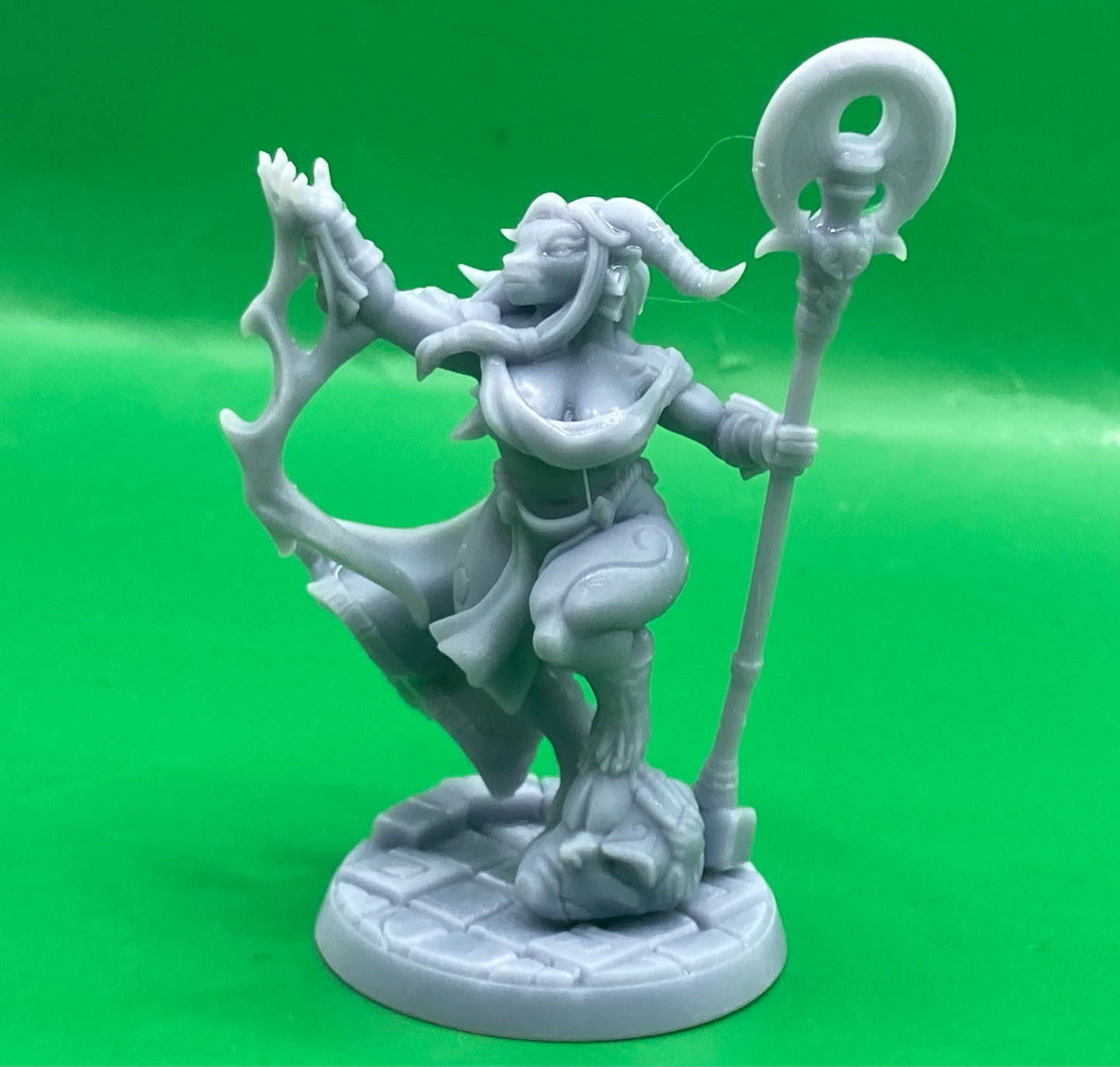 Taura the Oracle - Artisan Guild