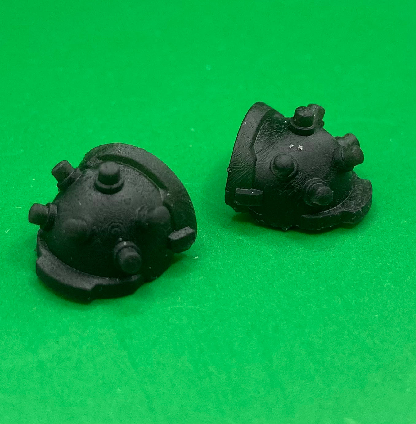 Infernal Hellcog Pauldrons, Customisation Pack - 32mm Scale (5 Variants Available) - Battle Yak