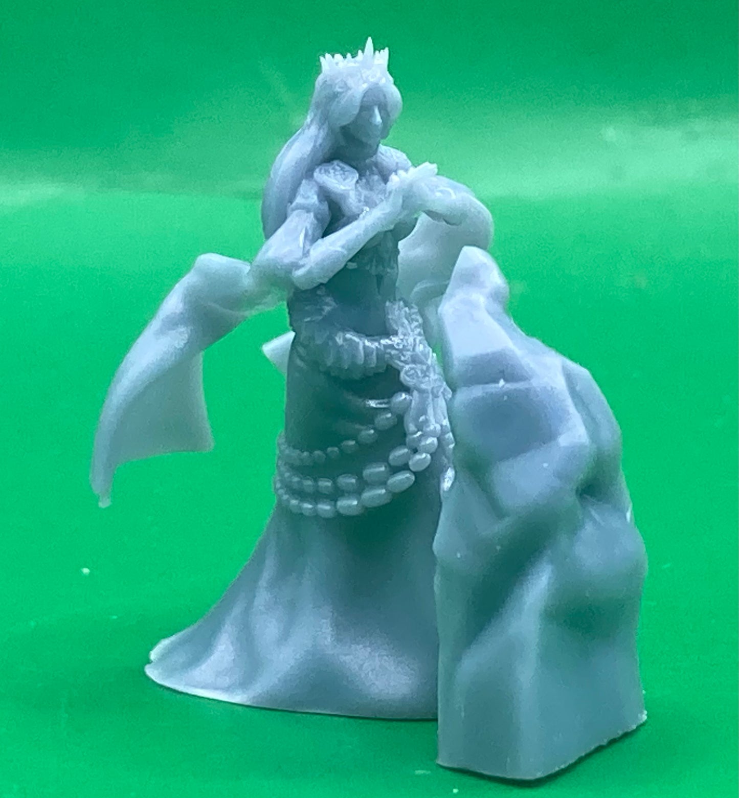 Ice Sorceress (3 Variants Available) - Epic Miniatures