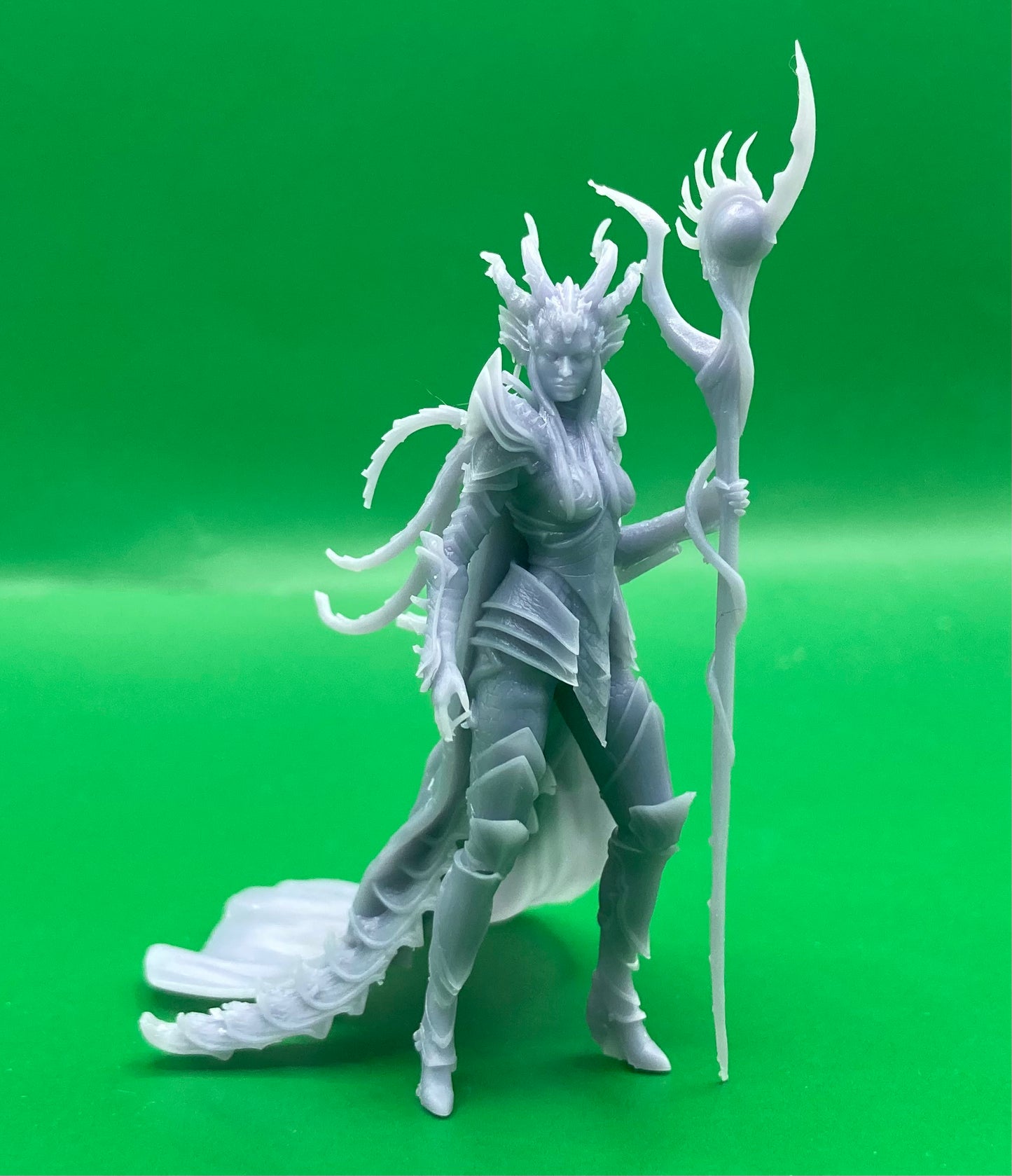 Queen Tiamat Avatar (3 Variants Available) - Epic Miniatures