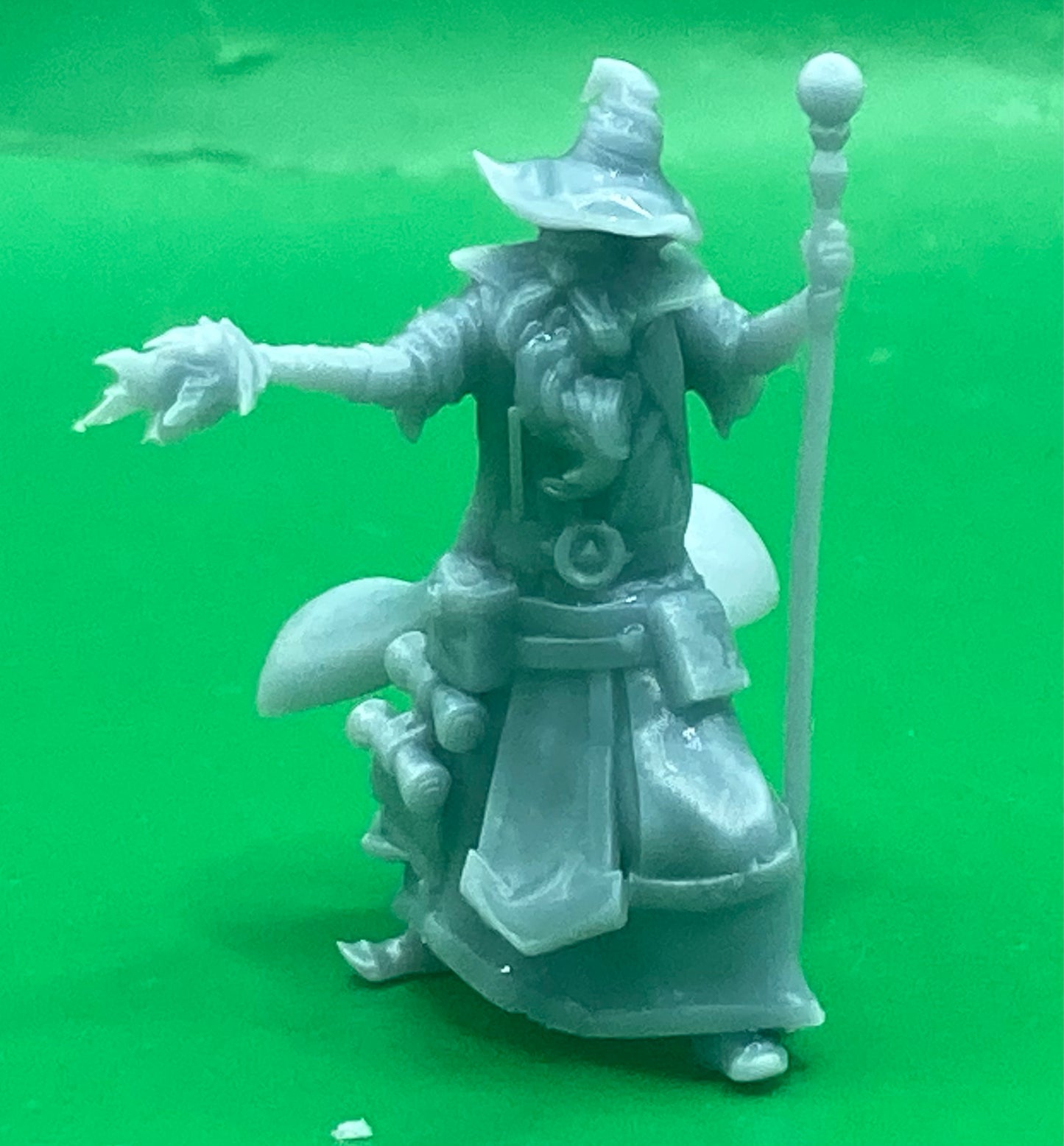 Old Wizard (3 Variants Available) - Epic Miniatures