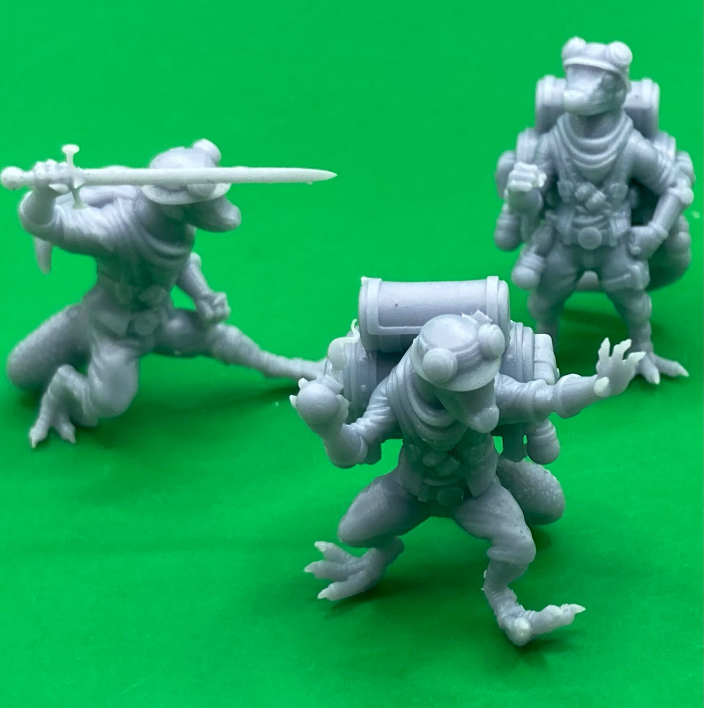 Brave Lizard Adventurer (3 Variants Available) - Epic Miniatures