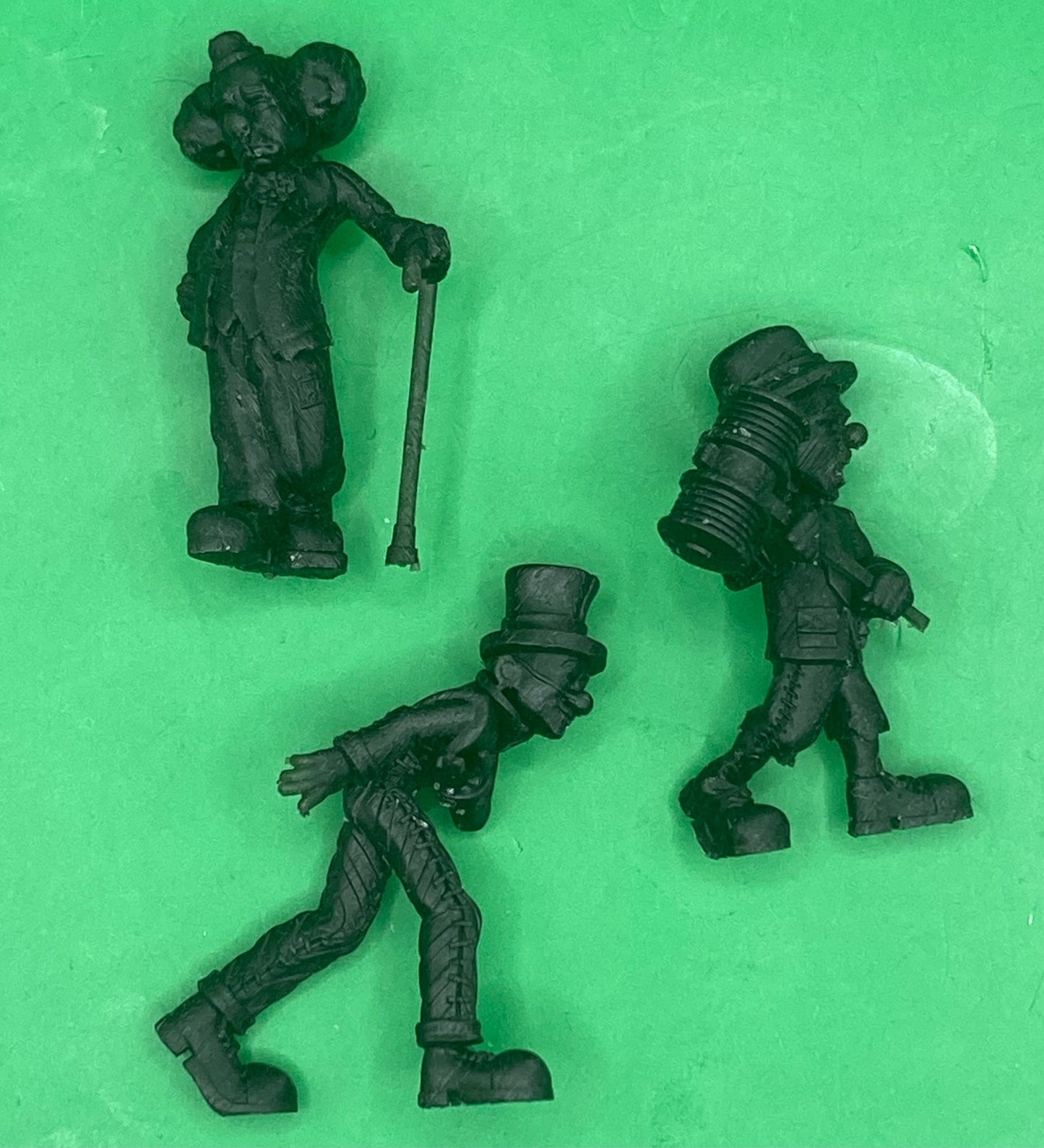 Grand Carnival Clown, Set 2 (3 Variants Available) - Epic Miniatures