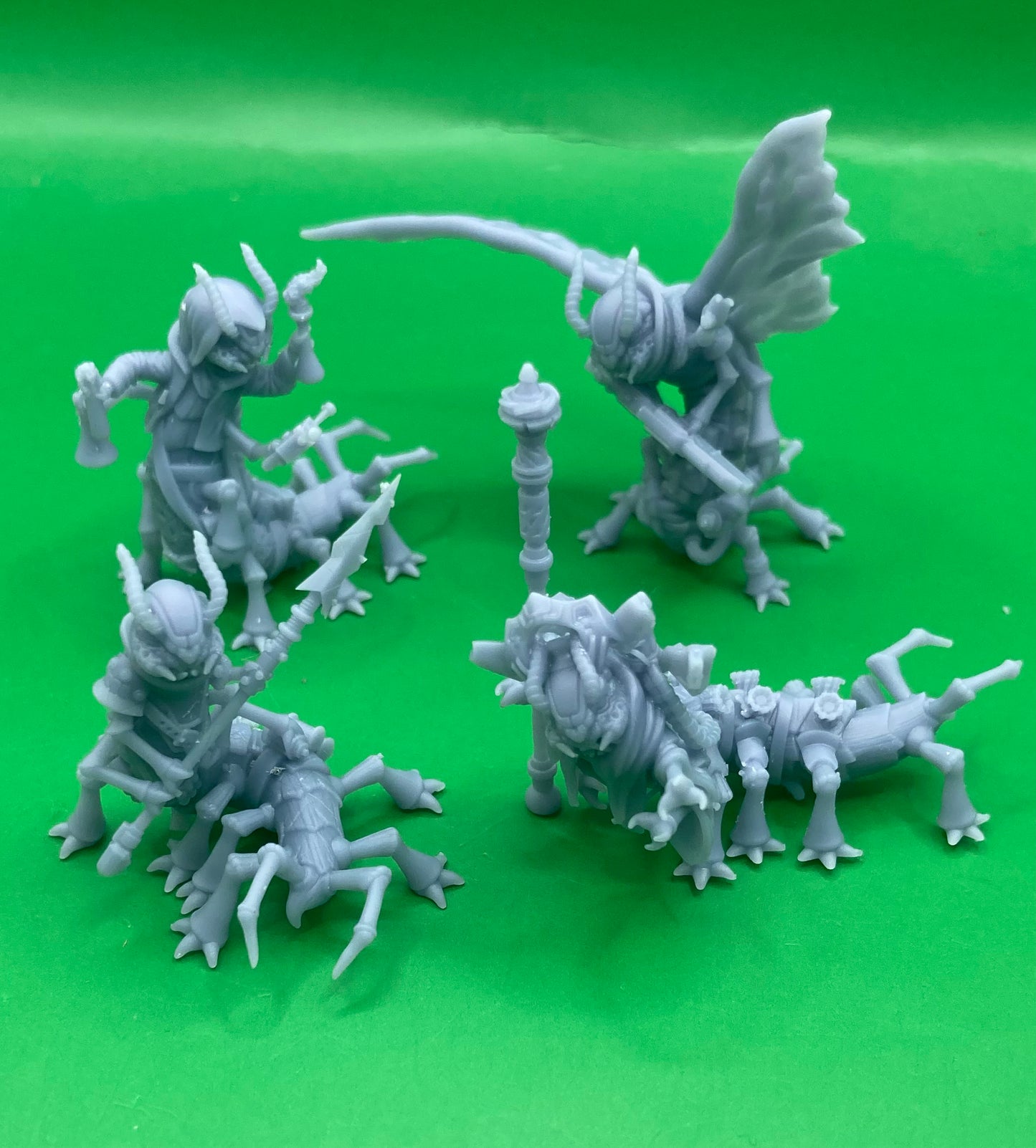 Centipede Folk Set 2 (4 Variants Available) - Invictus Miniatures