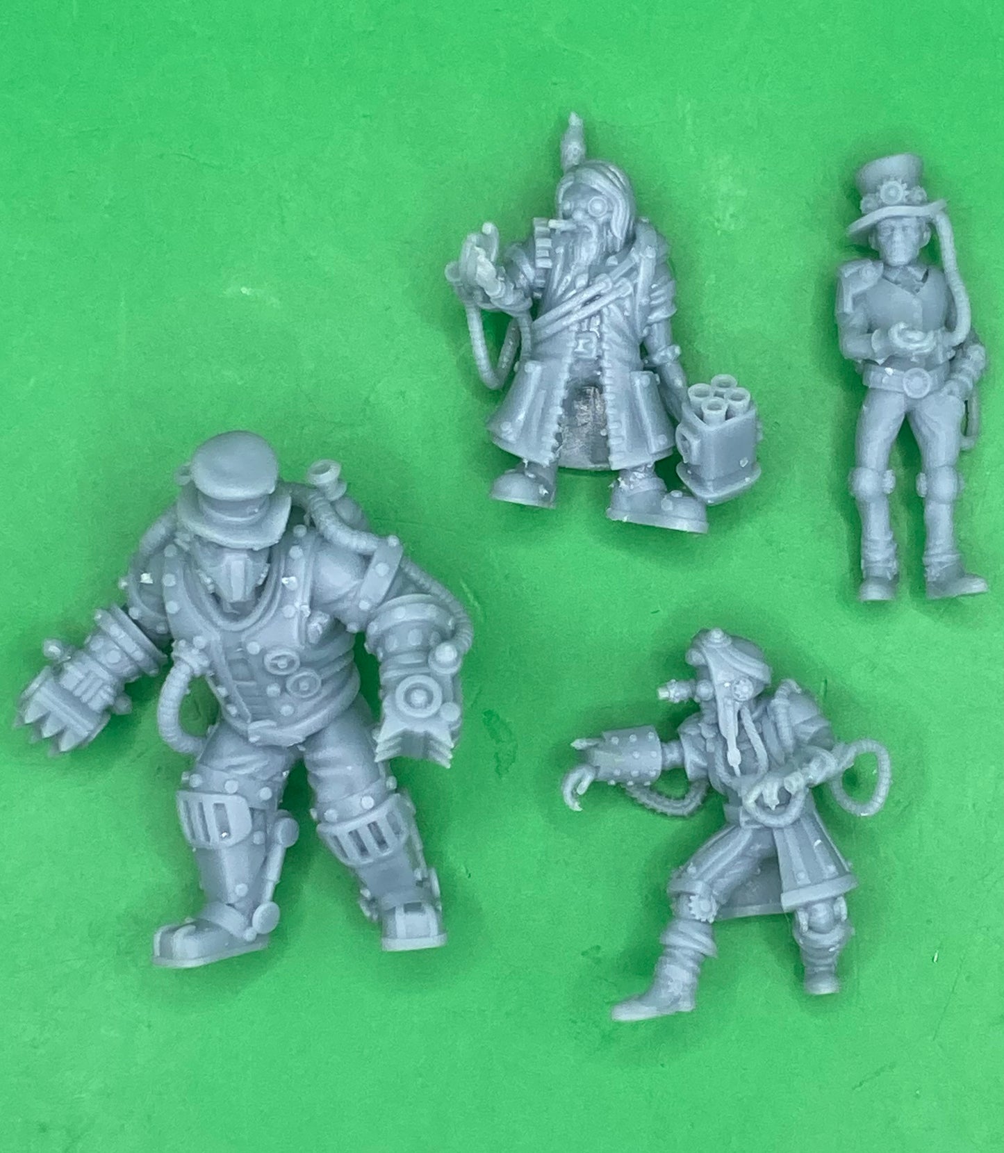 Geartown Citizens, Set 2 (4 Variants Available) - Epic Miniatures