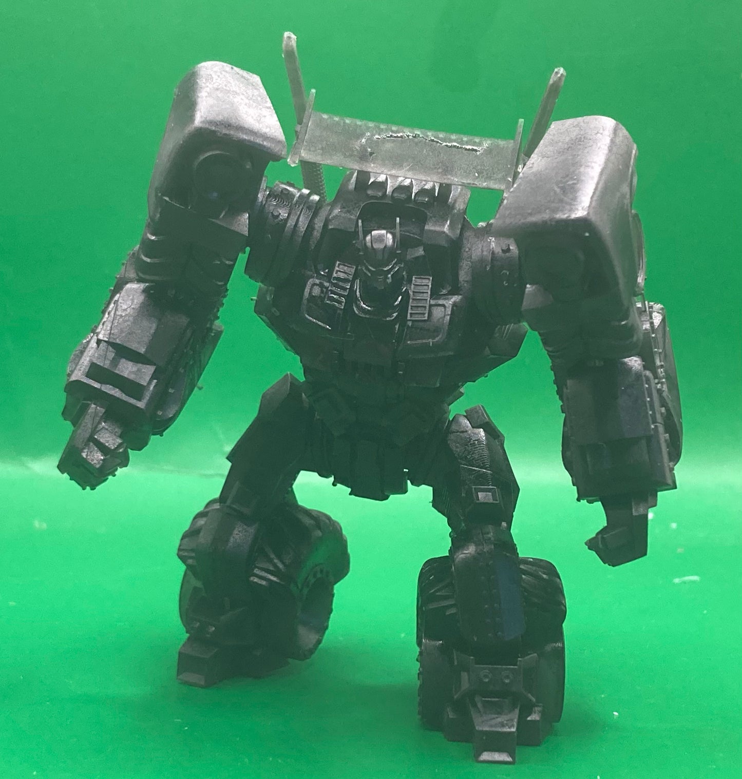 Truck Robot (2 Variants Available) - Invictus Miniatures