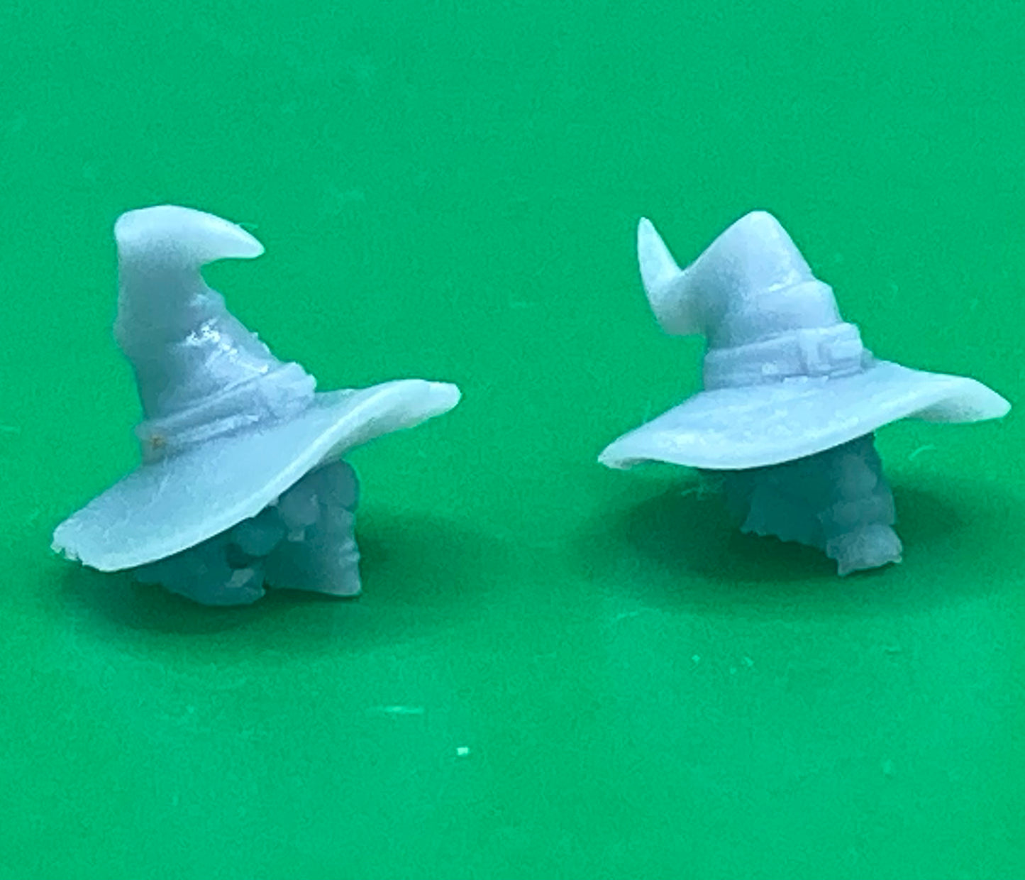 Collegiate Mage Heads, Human Wizard Customisation Pack - 32mm Scale (24 Variants Available) - Battle Yak