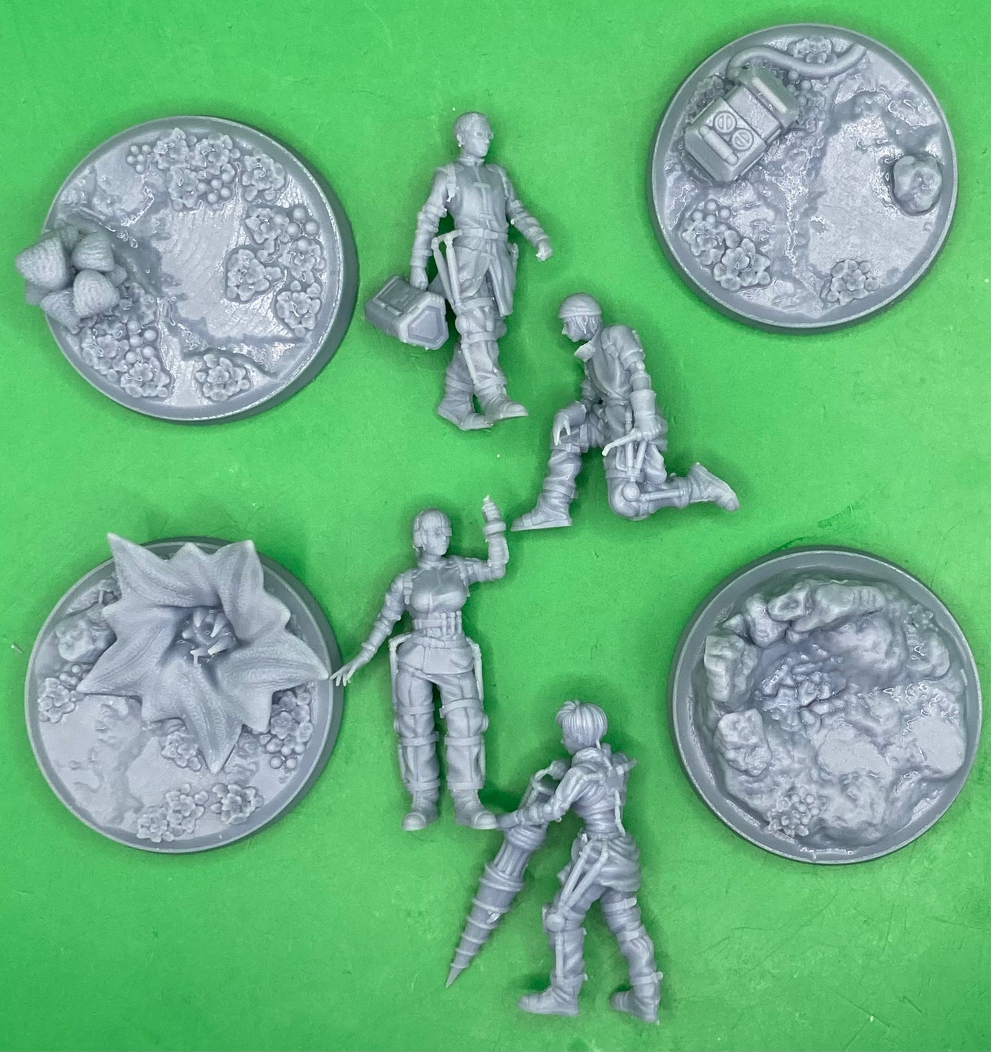 Pioneer Team - Space Pioneers (4 Variants Available) - Print Minis