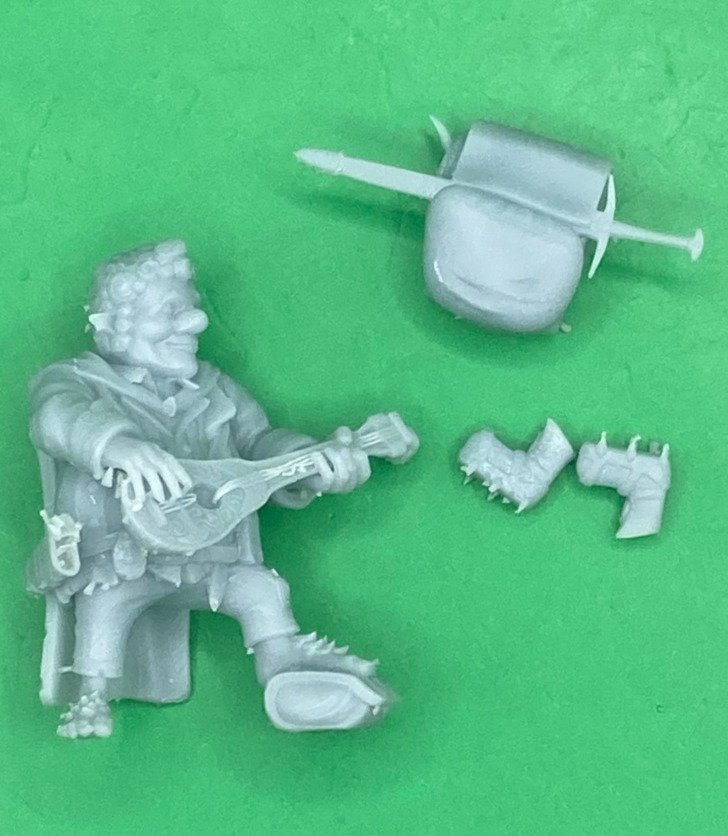 Halfling Traveller (3 Variants Available) - Epic Miniatures