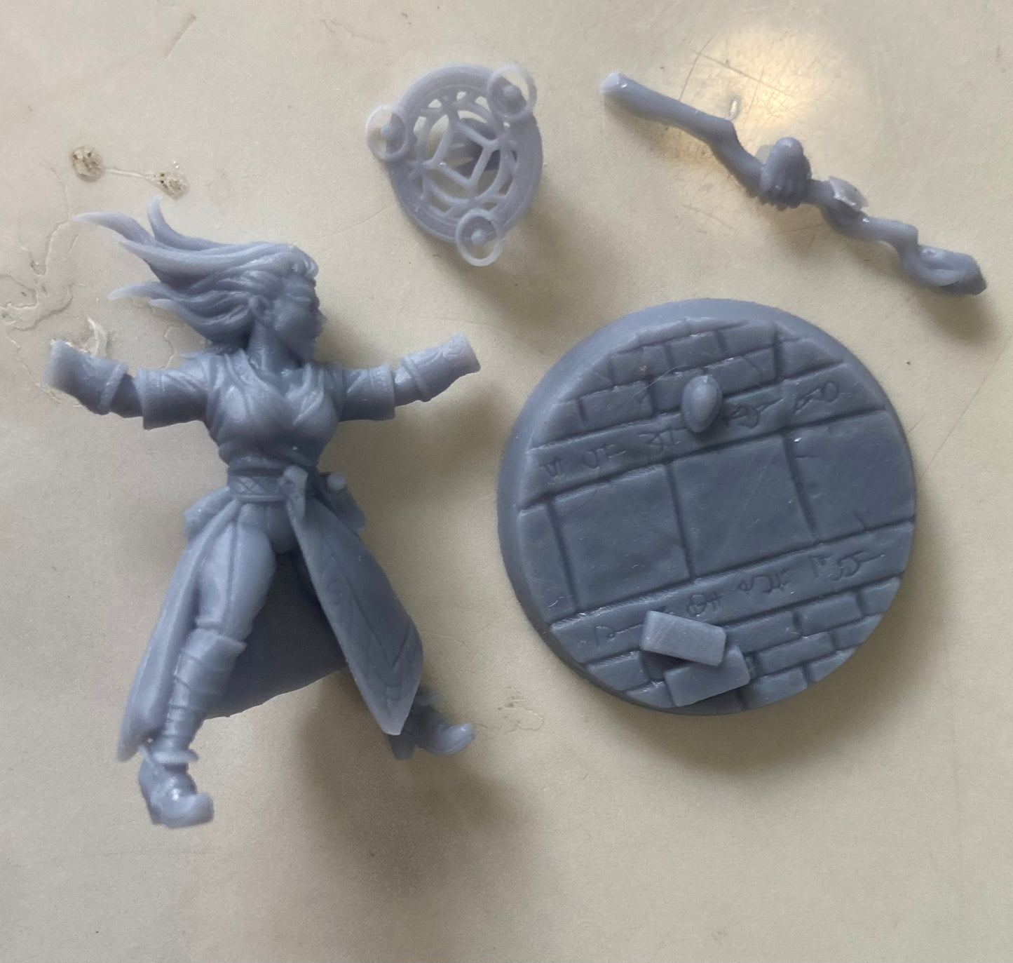 Arcanist Apprentice E (2 variants available) - Artisan Guild