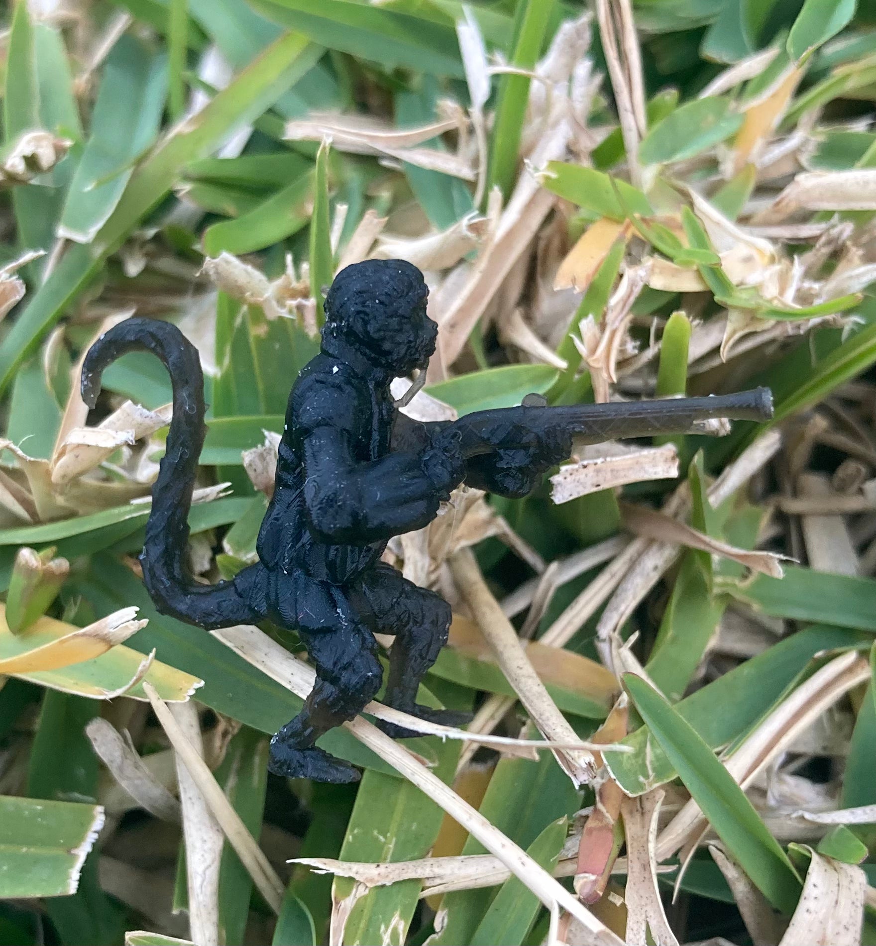 Monkey Hoard Pirate Monkey (3 Variants) - Epic Miniatures – Couatl's Hoard