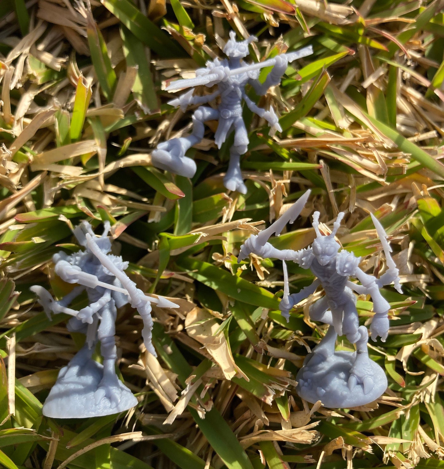 Insectoid Ant Warrior (3 Variants Available) - Epic Miniatures