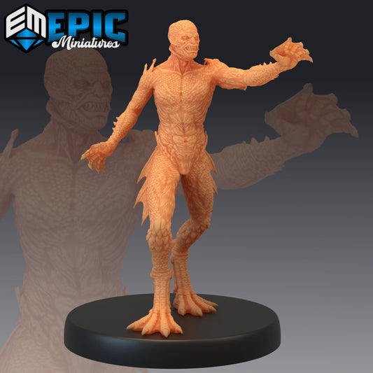 Deep One - Male (3 Variants) - Epic Miniatures